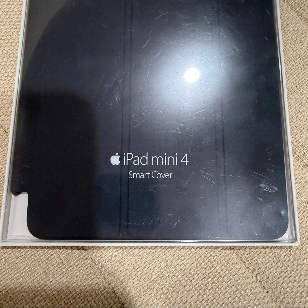 NEW Apple iPad mini 4 Smart Cover Charcoal Gray MKLV2ZM/A‎ 7.9-inch Polyurethane